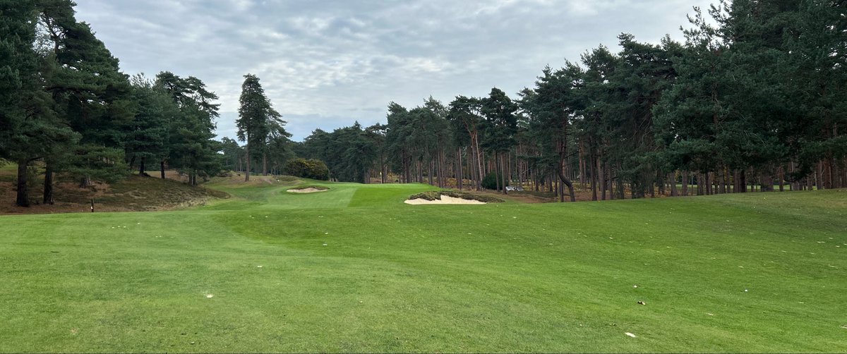 What an absolute pleasure to play <a href="/StGeorgesHillGC/">St George's Hill Golf Club</a>  today. One of the finest heathland courses. Top work <a href="/AndyEwence/">andy ewence</a> and team!!