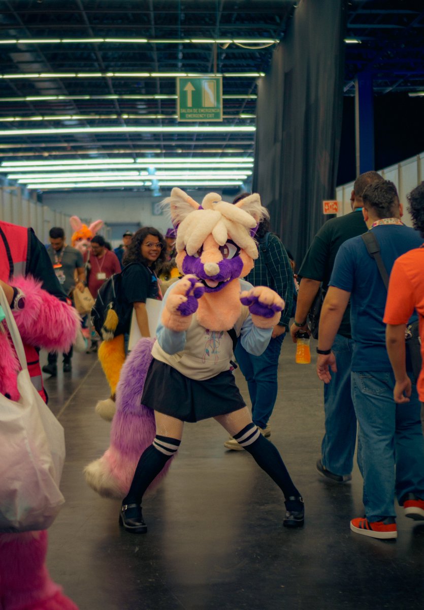 Bueno.. termino #Confuror y con ello mi primera experiencia en un evento tan de grande, no puedo estar más agradecido con las amistades y personas que hicieron del evento una experiencia memorable y hermosa, gracias por las fotos, abrazos y demás u3u  nos vemos en el 2026 ❤️✨