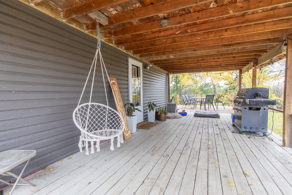 Realtors_Global's tweet photo. 🪧McDermit Acreage - Mortlach, SK.
Just five minutes north of Mortlach, Wheatlands Rm No. 163.

📱Call us for a personal showing
Teresa Thompson, REALTOR®306-630-5952
Obadiah Thompson, REALTOR®306-690-1000

Global Direct Realty Inc.🌐
When you think REALTY... Think GLOBAL! https://t.co/sOCMN08w1T