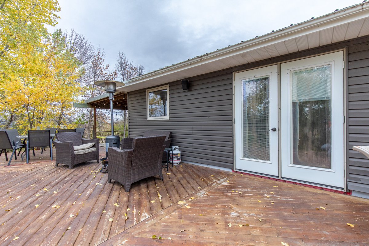 Realtors_Global's tweet photo. 🪧McDermit Acreage - Mortlach, SK.
Just five minutes north of Mortlach, Wheatlands Rm No. 163.

📱Call us for a personal showing
Teresa Thompson, REALTOR®306-630-5952
Obadiah Thompson, REALTOR®306-690-1000

Global Direct Realty Inc.🌐
When you think REALTY... Think GLOBAL! https://t.co/sOCMN08w1T