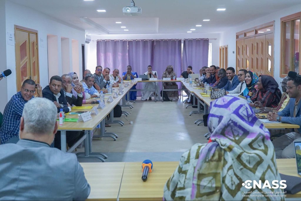 CNASSMauritanie's tweet photo. اختتم الصندوق الوطني للتضامن الصحي اليوم الدورة التكوينية الموجّهة في يومها الثاني للأطباء الرئيسيين في المقاطعات، والتي تركزت على تحسين مسارات التكفّل بالمؤمَّنين ورفع جودة الخدمات الصحية خصوصا في المستوى القاعدي. 🏥🫱🏾🫲🏼
#موريتانيا #CNASS #الصحة #التأمين #UE #AIPASS #ENABEL https://t.co/fzWqeldDDq