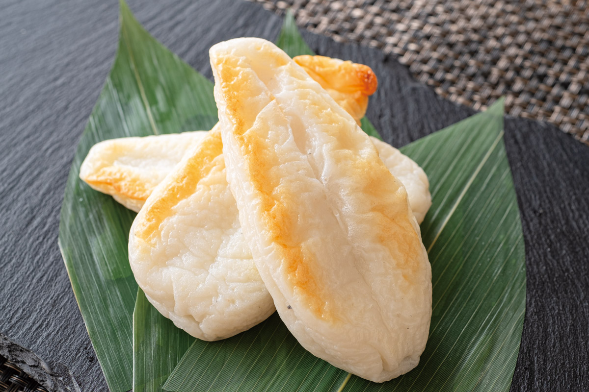 Hiroshi1970Cat's tweet image. ☀️🙋‍♀️❗おはよう笹かまポテト🍟
昨日はゴメンネ🙇💦💦定休日💤
今日から変わらずよろしく😃✌️

#ねこ宇宙 #看板ねこ #まねきねこ #笹かま猫 #ガスト #ねこのいる整体サロン