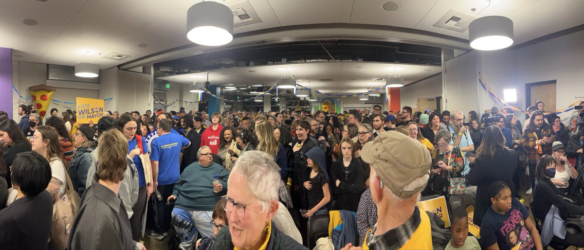 Laylinespost's tweet image. Will katie wilson get the w with a crowd like this?