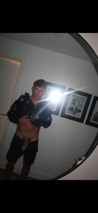Blondestud69