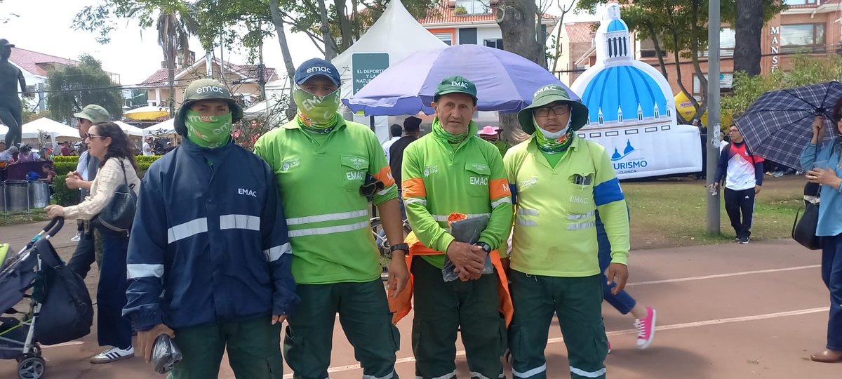 💚 Detrás de una ciudad limpia están las hormigüitas 💪🌿

👏 Agradecemos a los equipos de las hormigüitas que trabajan en los diferentes frentes 🧹🚛💦, día y noche, madrugada, bajo el sol, el viento y la lluvia 🌞🌬️🌧️.
Gracias por su gran labor diaria, por mantener una Ciudad