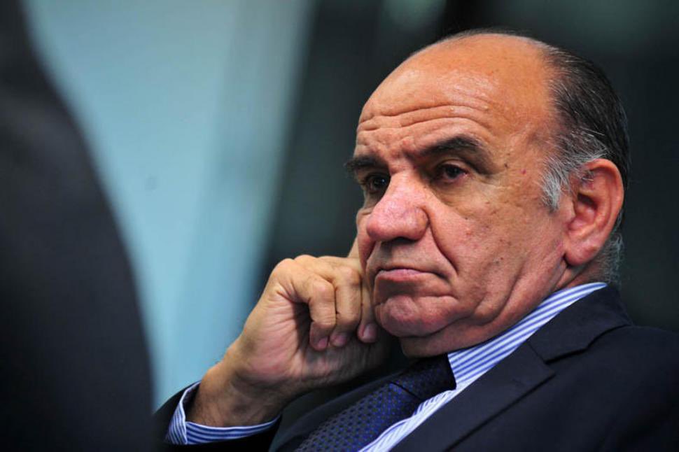 La CENSURA en Tucumán tiene nombre y apellido pero también cómplices 🚨

Hoy te cuento por qué Edmundo “Pirincho” Jiménez quiere que nuestro medio se calle 👇 

20 hs - El Avispero 🐝