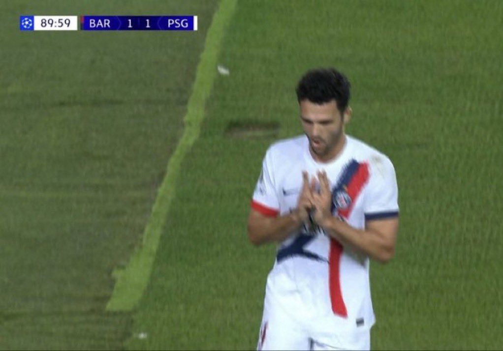 6x7z1_'s tweet image. البرتغالي اذا فشل بالدراسه يقول عوافي مردها ادعس برشلونة