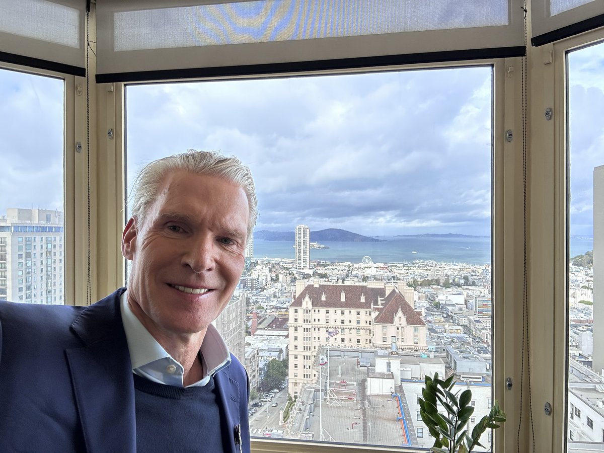 SKellyCEO's tweet image. Next leg: SF! ‘80s/’90s memory lane: Oracle, Chordiant. First visit— saw cherry orchards in Silicon Valley.
40 yrs explosive growth &amp;amp; wealth creation - tech changed the world w/ devices in every hand. Beautiful city - Epic bridge/Alcatraz views! #BayArea #TechHistory