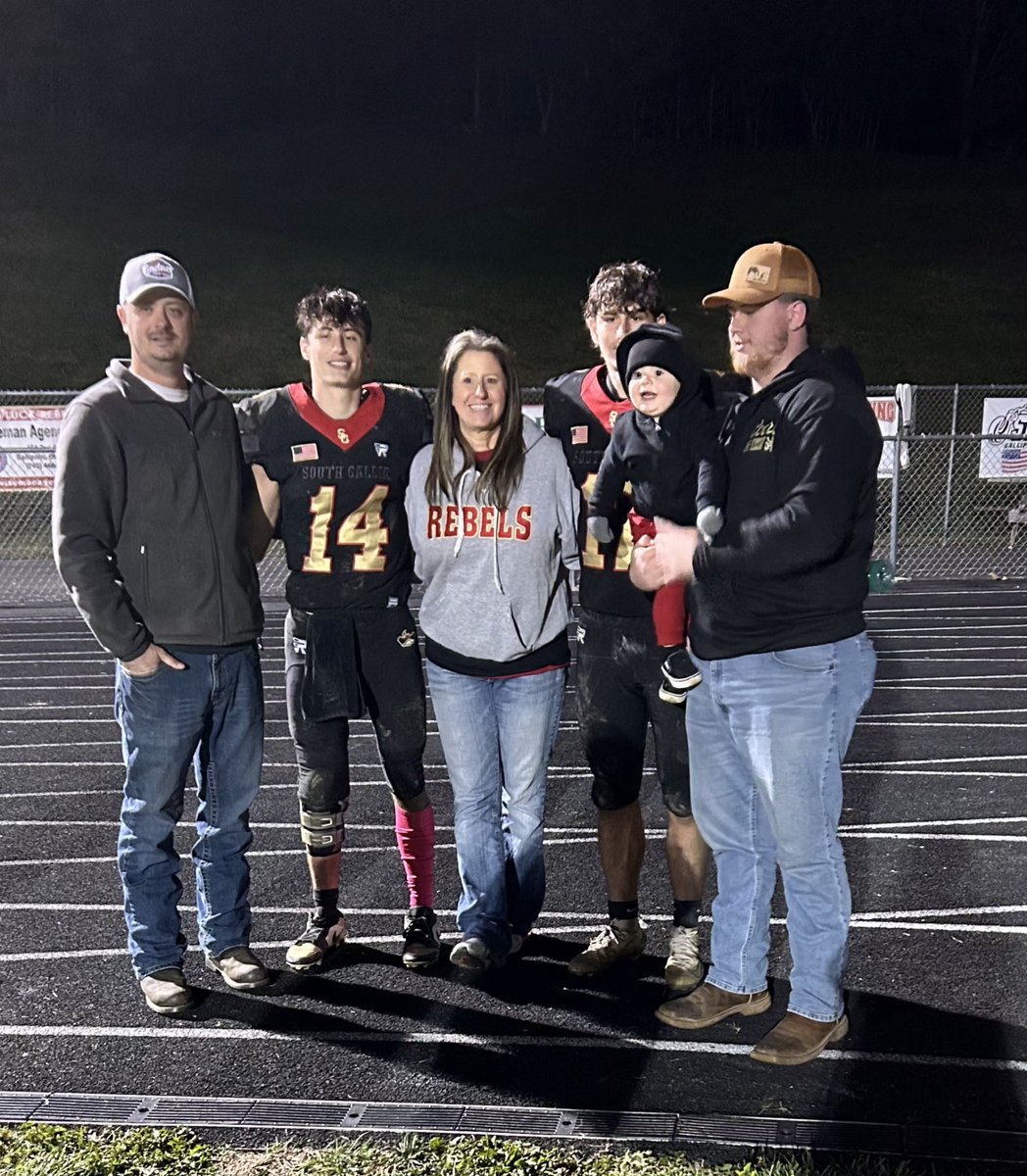 It seems unreal to say, but their high school football career has come to an end. You boys have put everything into this sport. If you work an ounce as hard at anything else in life, you will go so far! Love you boys! 
#mommasboys #SouthGallia <a href="/Hunter_wright14/">Hunter Wright</a> <a href="/LayneWright170/">Layne Wright</a>