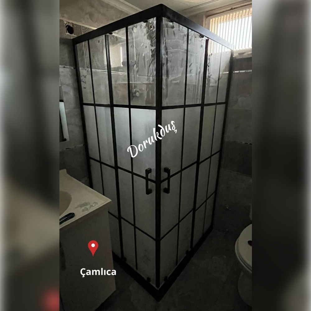 dorukdus's tweet image. Sadece üst kısmı şeffaf cam ile tasarlanan karolaj duşakabin modeli, bu sayede duş alanı mahremiyetini üst seviyelere taşır. 

#dorukduş #dorukdus #bursa #dusakabin #bursadaduşakabin #pleksi #pivotkapı #tekne #Kumlamakabin #kumlamadesen #yerliüretim #bakalit #isteyinyapalım