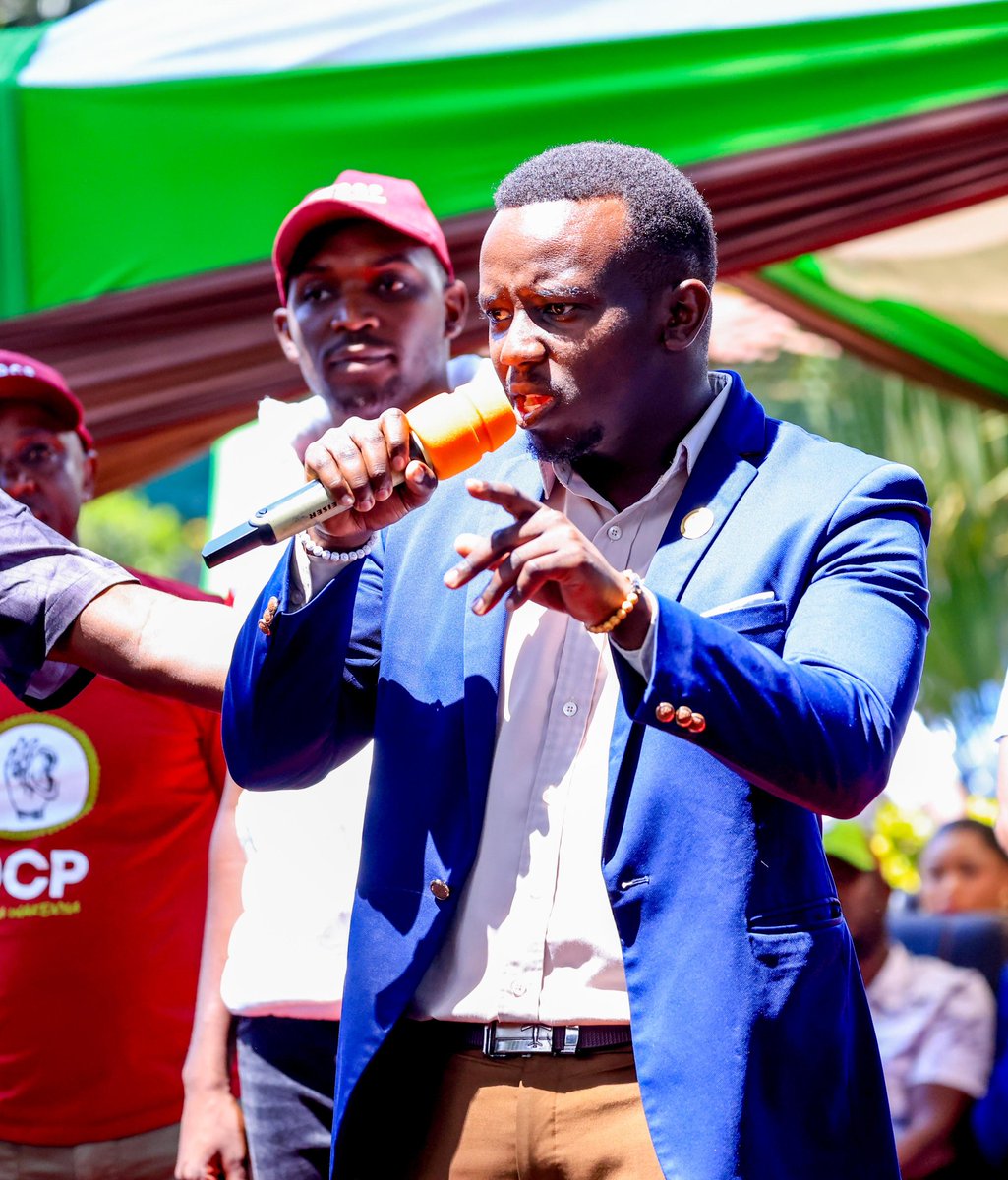 officialteamck7's tweet photo. The @DCP_Democracy leadership, Youths and All who were present overwhelmingly endorsed and pledged their support for @ClarenceKaguora (CK7) as the Incoming Kikuyu MP.
#thekikuyump
#clarencekaguora
#rigathigachagua
#YouthLeadership
#youthleague
#dcpparty
#ck7 https://t.co/cNZVNMLqF6
