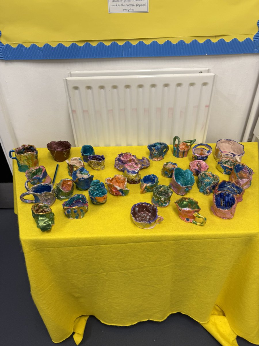 Pupils from Wanstead Church School explored kintsugi by making their own clay pots, learning how beauty and spirituality can be found in repair and renewal 😊