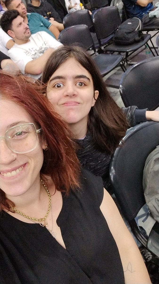 bian__garcia's tweet image. Momentos donde soy feliz ❤️‍🩹 de acá no me saquen más porfa 

@criscaster_ @vampysalem @caaabyy @Agu_Stin16