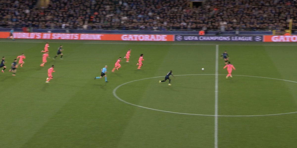 What the hell Barcelona vs Club Brugge 

#championsleaugue