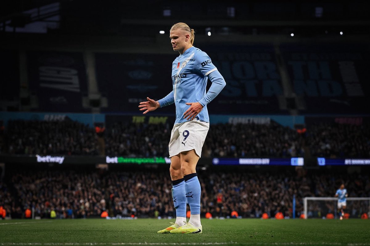 qbetglobal's tweet photo. 54 goals in 52 UCL games. 
Erling Haaland is UNSTOPPABLE! https://t.co/iU6f1w94c2
