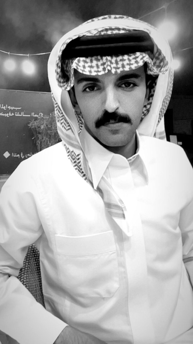 انا بآخر ايامه سمعت الكلام الجاف
و كذّبت سمعي لوّ تشهد له احداقي

و بعد ما نطق في تالي الليلة إسمي حاف
عرفت  انّه  العربون  في  ليلة  فراقي