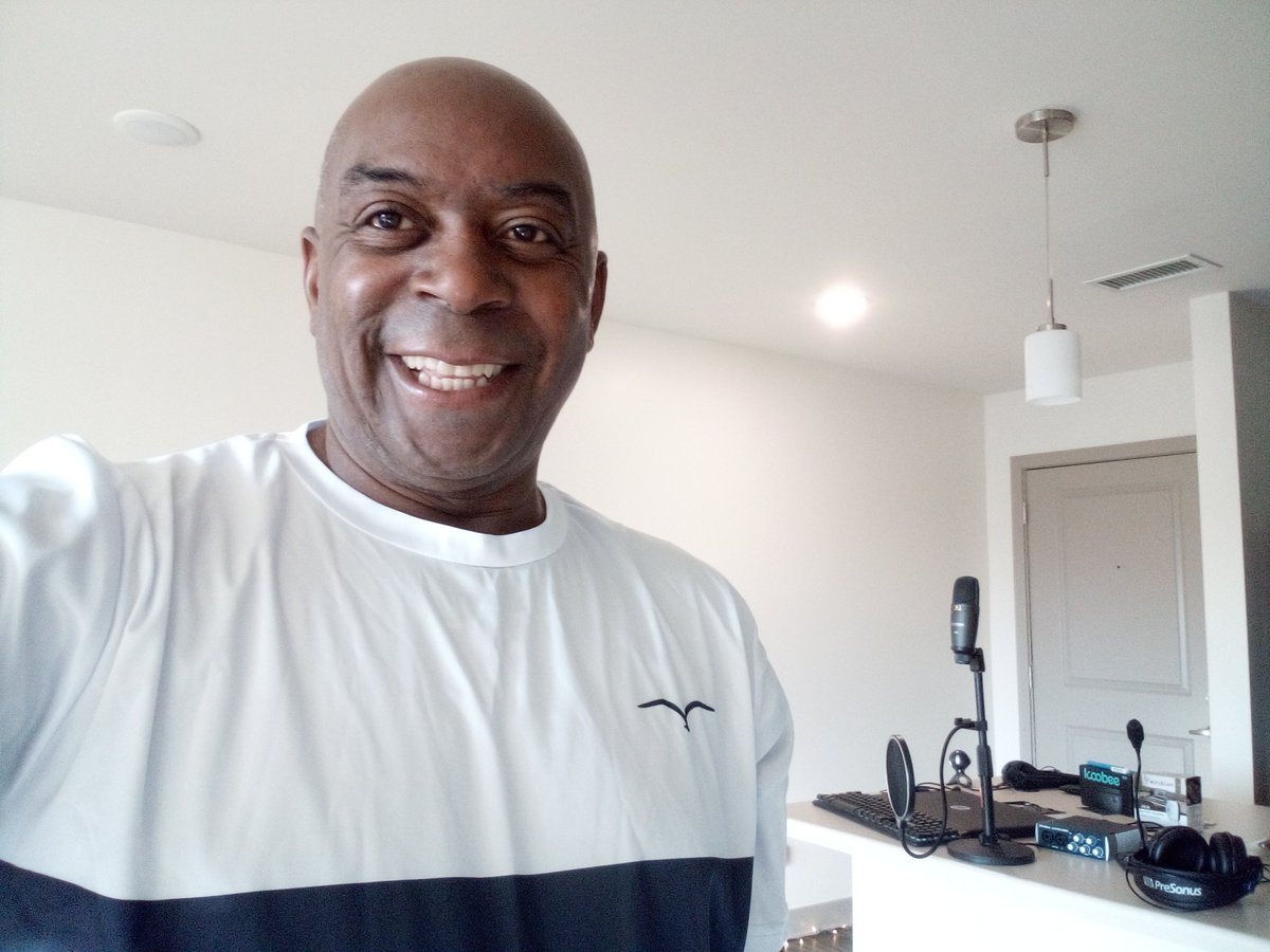 MECUSATELECOM's tweet image. AMERICAN RECORDING CONSORTIUM facebook.com/10006357780858… New World Class Broadcast Recording Engineer Curtis L. Mitchell, @bmi reaches out to Jayz and Beyonce @RocNation concerning &quot;The CITY LIFE&quot; @chicagobulls Masters worth @MECUSATELECOM $250 Million @UMG Dollars @southernbancorp