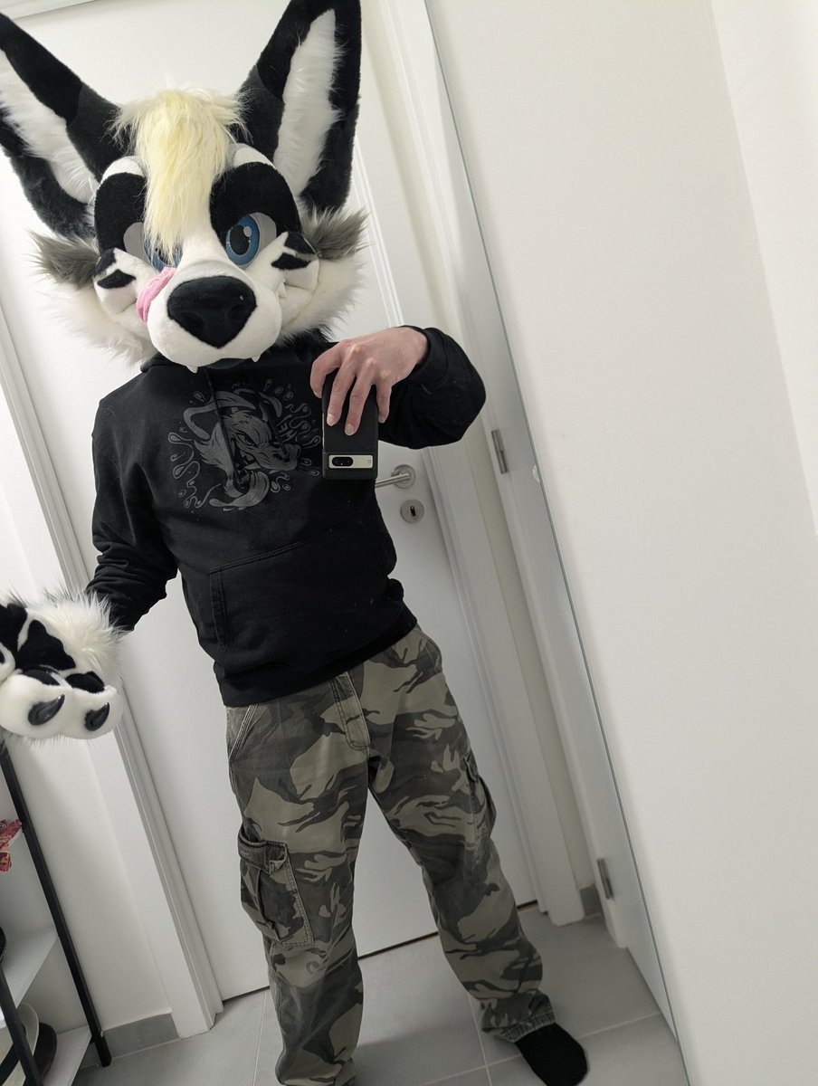 I need one of those hoodies in XXL!