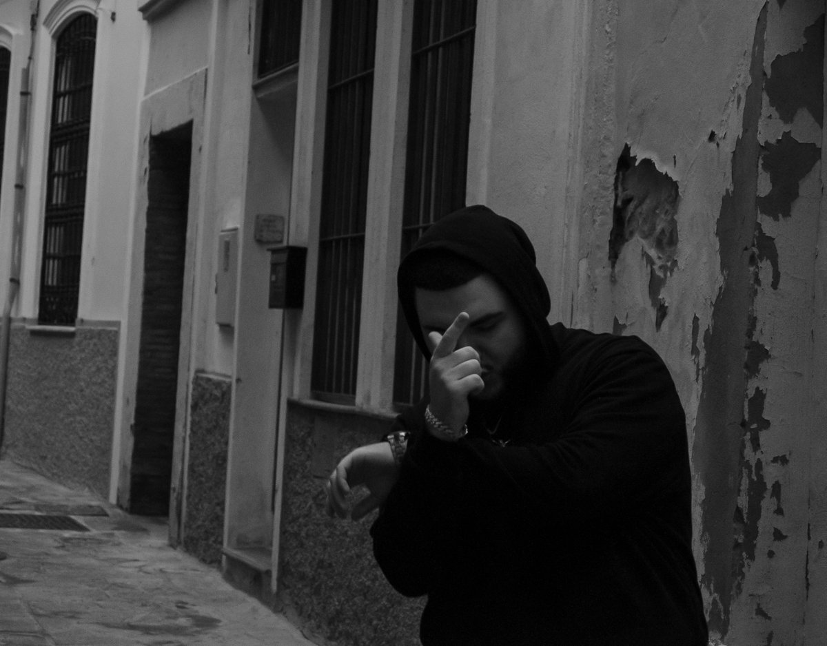 Nuevo videoclip este viernes 07/11/2025 disponible a las 20:00 hora española. 
Traigo el fuego de Melilla de nuevo a la pantalla. 
¡Nos vemos el viernes!
youtube.com/@SAWMCB