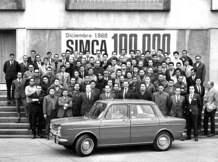 HistoryMattersX's tweet image. 🇪🇸 #Espagne Décembre 1968. 

Célébration à l'usine Barreiros de #Villaverde de la production de la cent millième unité du modèle SIMCA 1000.

#Simca1000