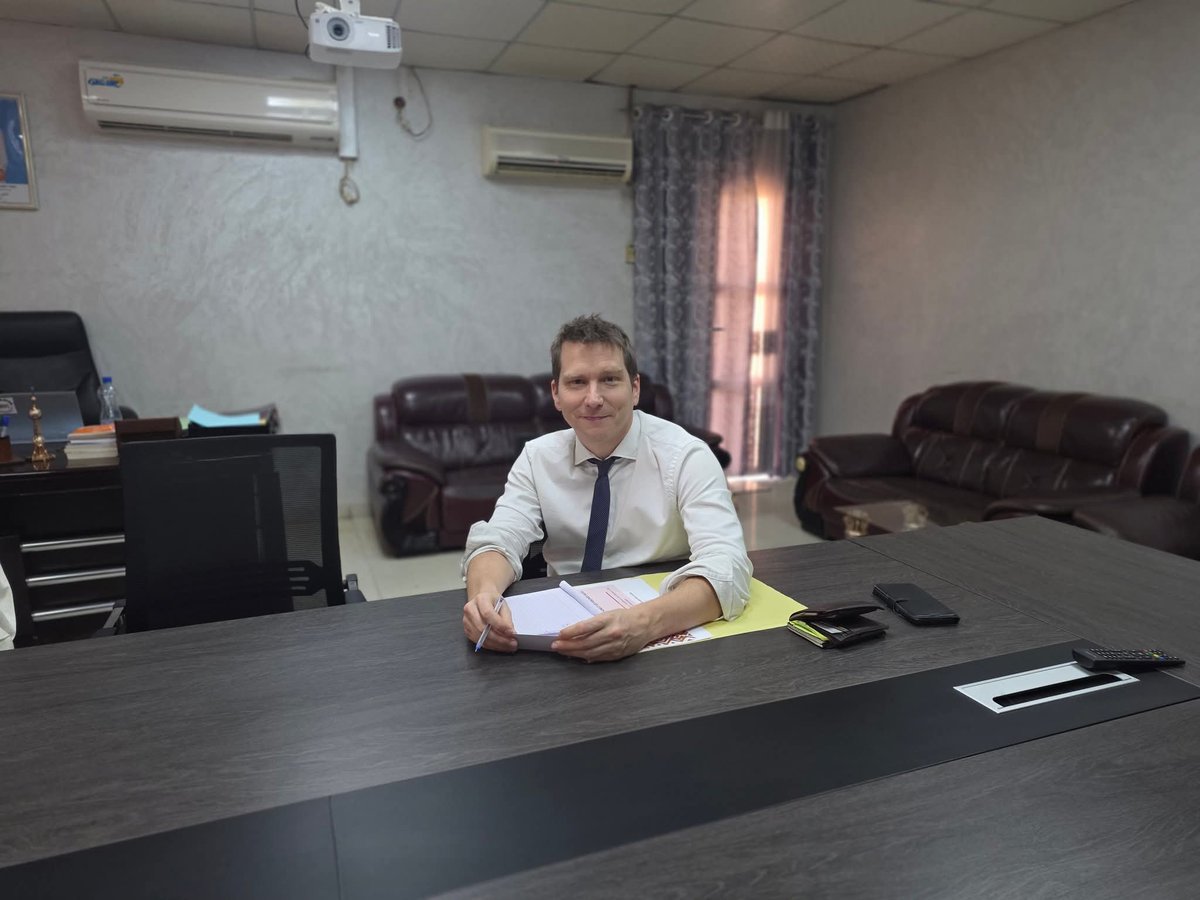 ZRatou's tweet photo. J'ai reçu en audience M. Florentin BRUANDET, Attaché de coopération secteur humanitaire, santé et société civile à l’Ambassade de France.
Les échanges ont porté sur les préparatifs de la table ronde “Lutter contre les discriminations et les violences faites aux femmes au Tchad” https://t.co/ReJSTXI3vK