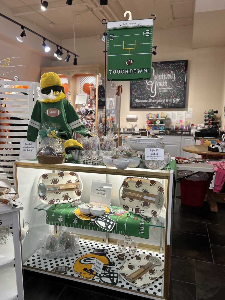 creativeyours87's tweet photo. Get game-day ready at Creatively Yours! 🏈🎉 From festive football-themed hosting essentials to adorable attire for your little fans, we've got everything you need to celebrate in style. Stop in and score your favorites this football season! https://t.co/3hJRfcDFtM