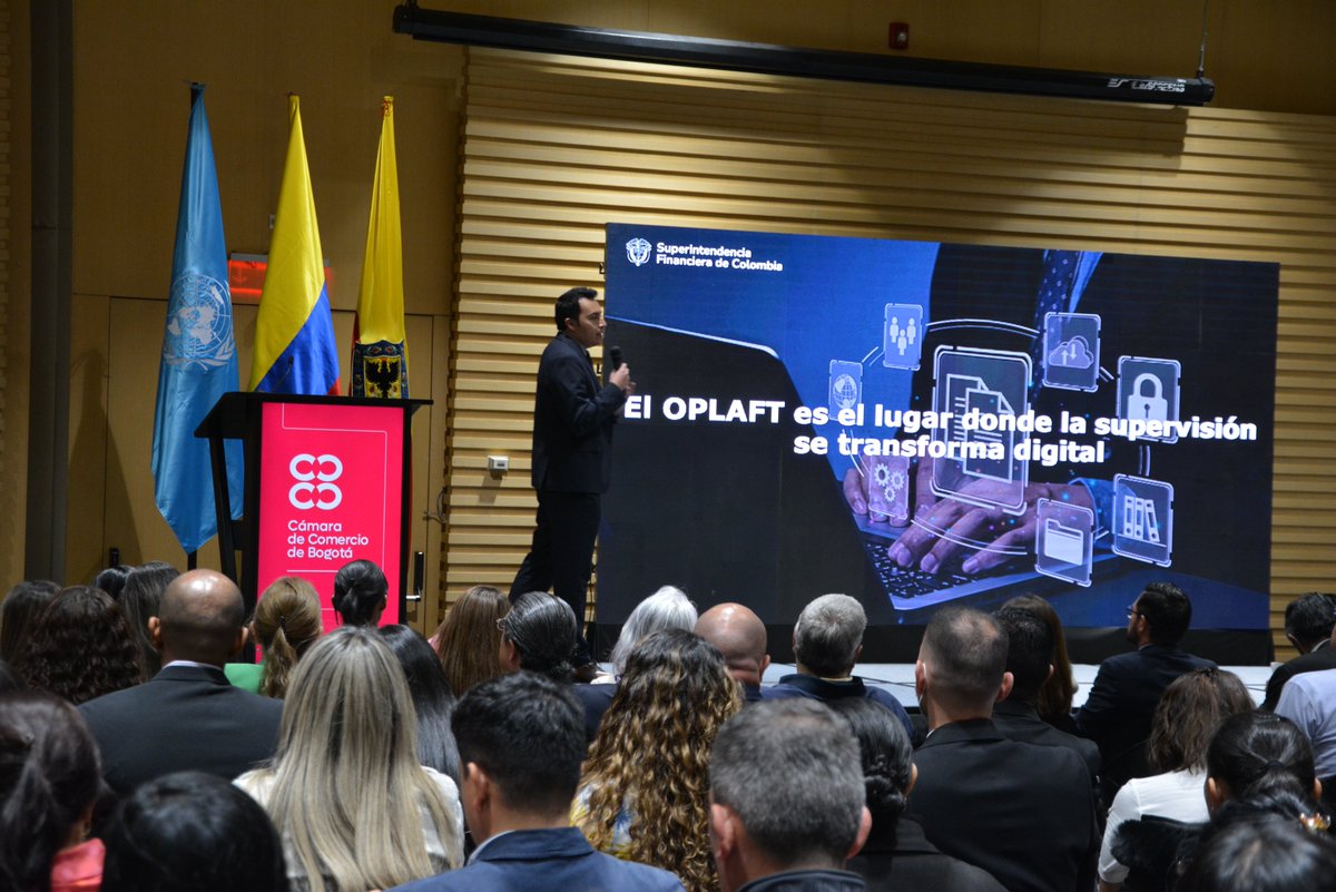 🛡️ GRACIAS a las más de 450 personas que nos acompañaron en la conmemoración del #DíaAntilavado 2025 🇨🇴 y un reconocimiento especial a nuestros expertos nacionales e internacionales.

¡Esperamos seguir construyendo este camino juntos el próximo año! 

#PrevenciónLAFT #AntiLavado