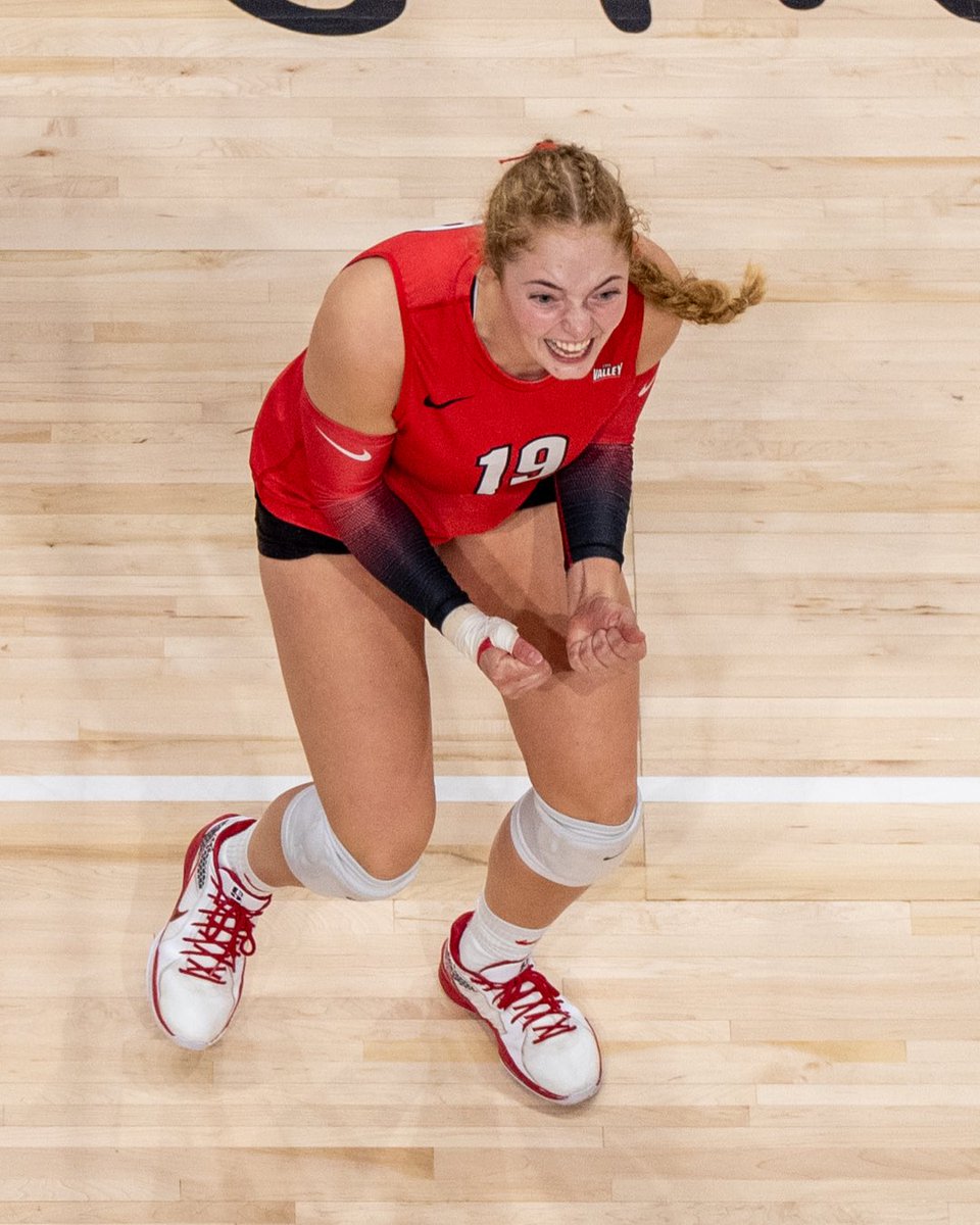 RedbirdVB's tweet photo. From Tower, Minnesota, our next senior is middle Hannah Reichensperger 🫶

Join @RedbirdVB on Saturday to celebrate the dedication of our four seniors on Senior Night! https://t.co/TXvhUREoG0