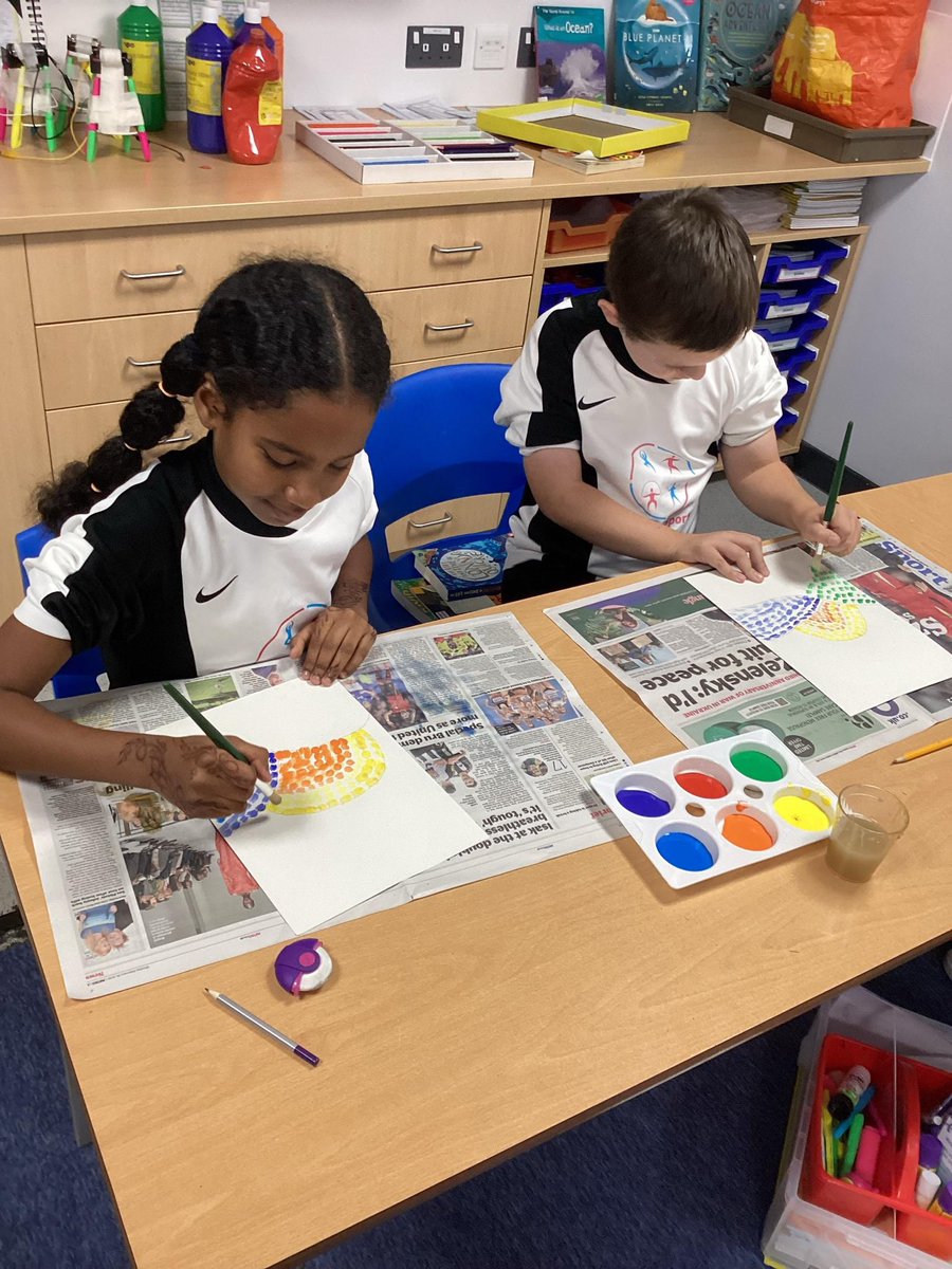 orchardsac's tweet photo. Look once again at the quality of the art work at @orchardsac!
The effort, the precision and the care! #highstandardsforall #education #thriving @greenheartLP 💚 https://t.co/LDl8gtFQTR