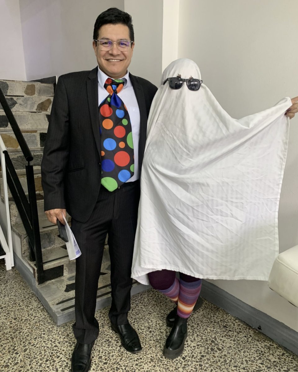 MovyLab's tweet image. 🎃👻 ¡Así vivimos nuestro Halloween 2025!
Entre risas, disfraces y trabajo en equipo, la Sociedad de Ortopedistas Pediátricos y MovyLab compartimos una tarde llena de diversión. 🧡🖤
🏆 ¡Felicitaciones a la Sociedad, ganadores del concurso de disfraces y decoración! ✨