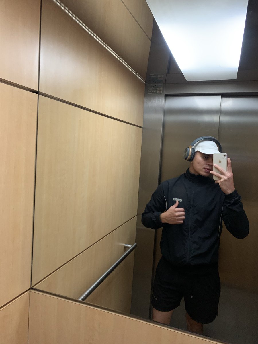 erosybjty5's tweet image. 💭 El espejo no miente… pero tampoco conoce tu corazón. #frace #fypシ゚viral