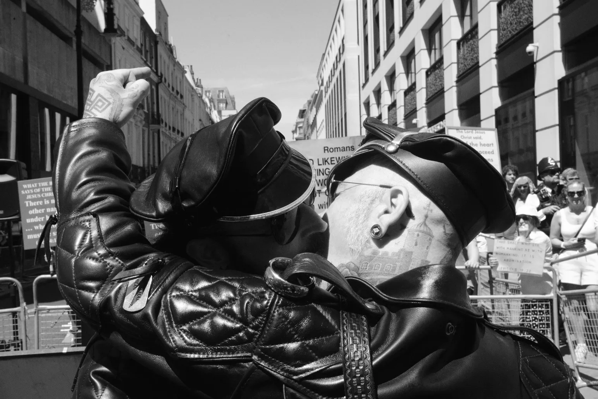 An ex-bottom explains how to make the most out of a play party &amp; we’re all paws

HEADLINES  -  FOR GAY MEN

flipboard.com/@noosafoto/gay…