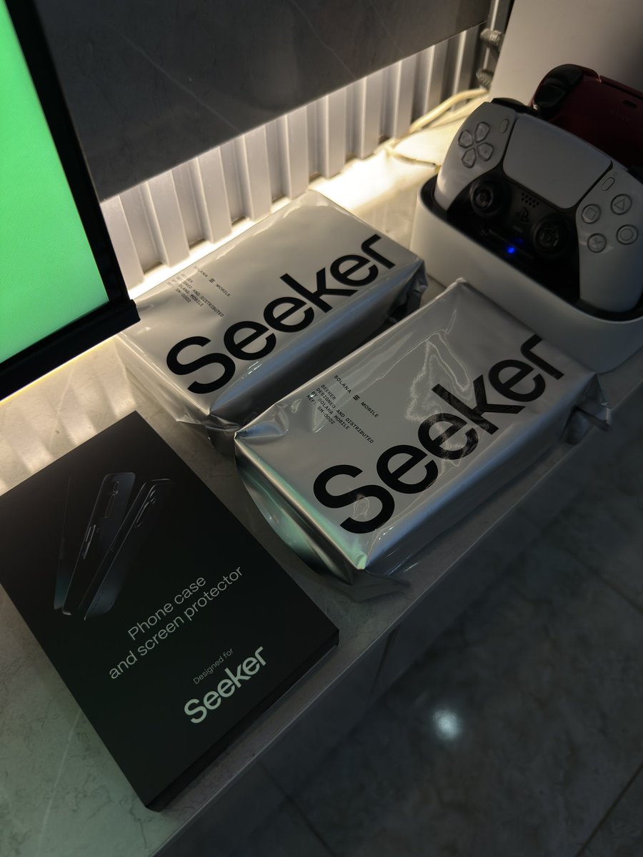 connectwithtola's tweet photo. 😁 After 600 years of waiting, I finally got my Solana Seeker smartphones delivered tonight!

😍 Who else in Nigeria 🇳🇬 has received theirs? 

#SolanaSeeker #SolanaSaga #SolanaAirdrop $SOL #Smartphone https://t.co/e337FW3Fiq