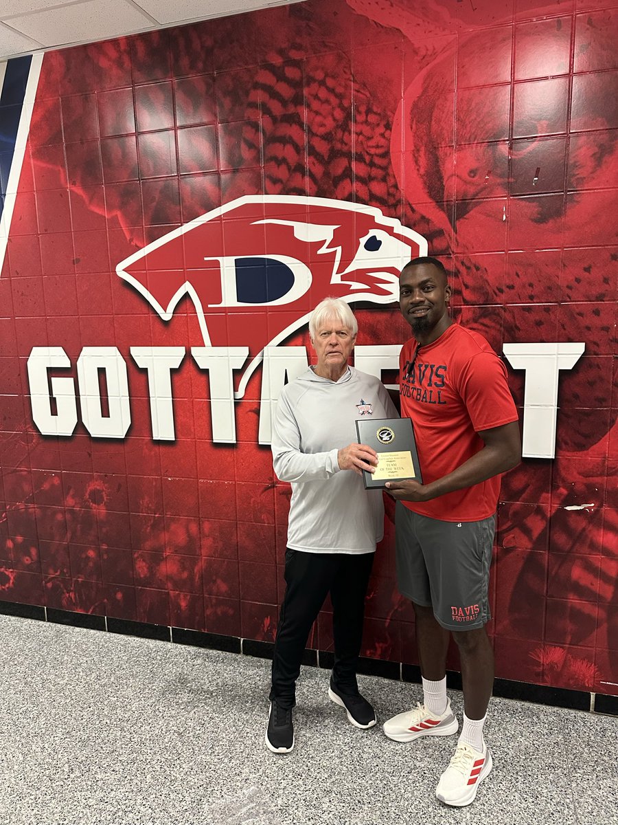 Davis Falcons Football tweet media