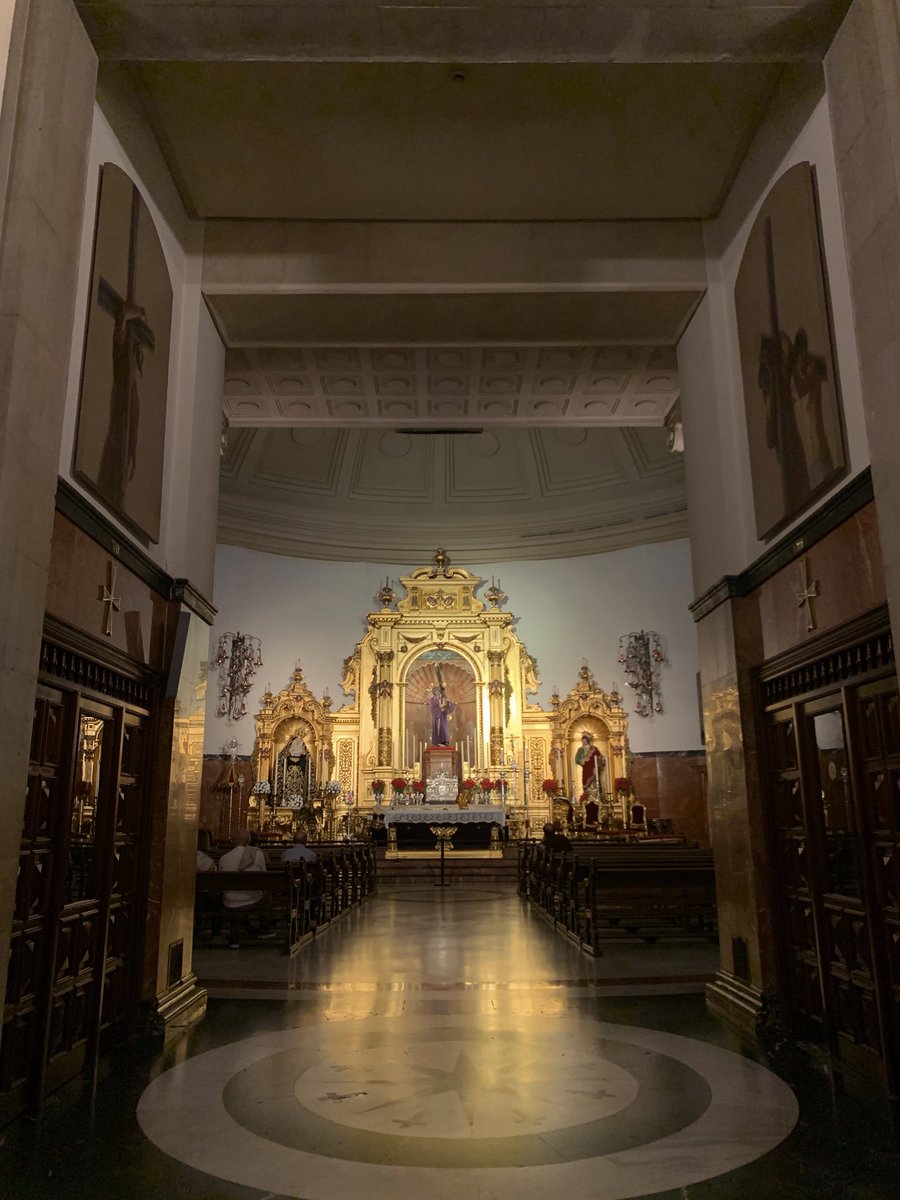 Cuando nada tenía sentido, me sostuve en Ti,
y tu amor me dio la fuerza para continuar.