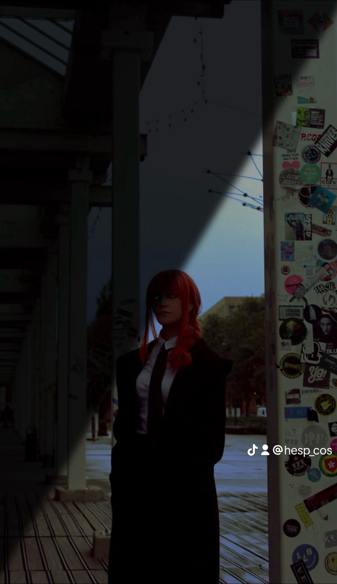Hesp_cos's tweet photo. Makima cosplay 

from the chainsawman reze arc premiere 

#chainsawman https://t.co/C46RbJxZXE