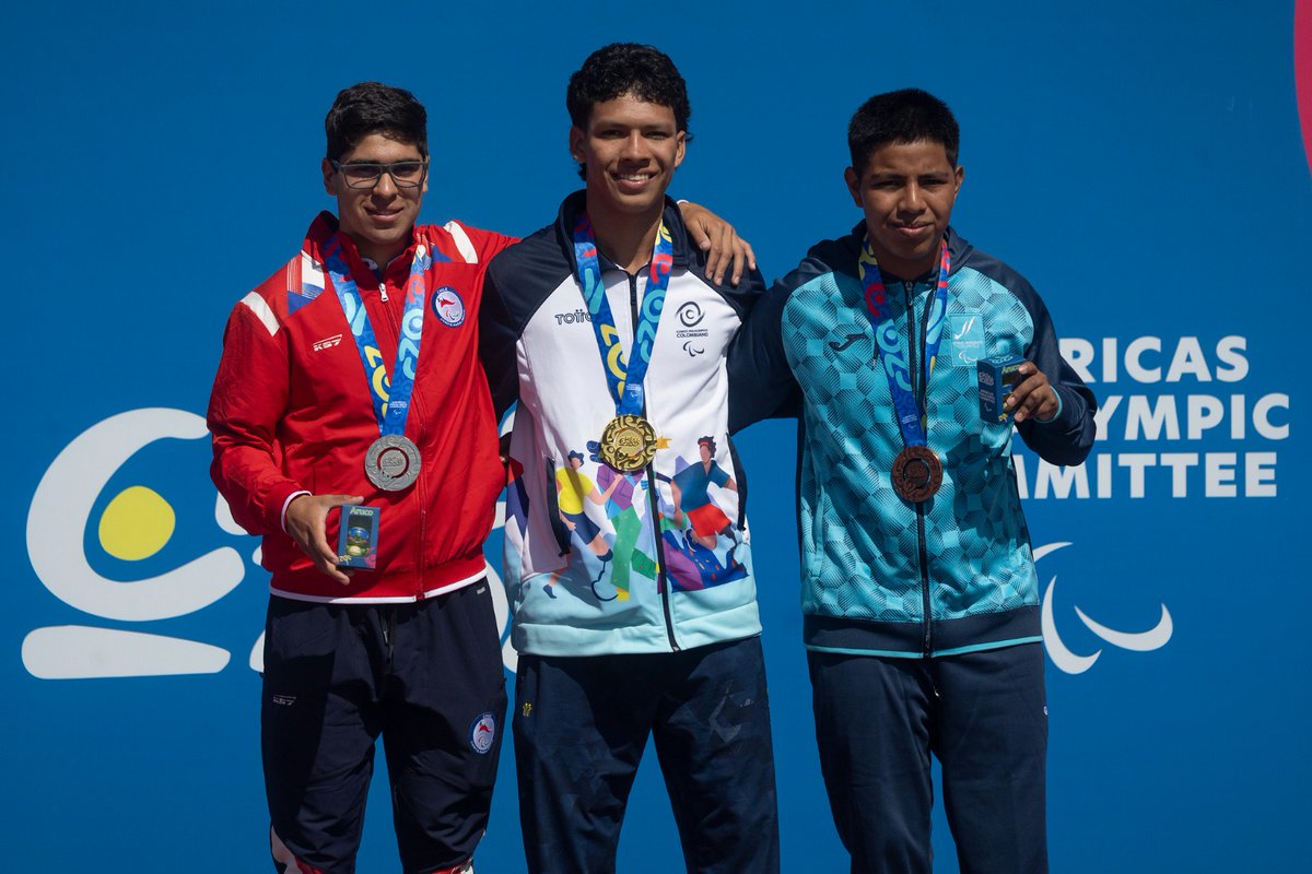 MinDeporteCol's tweet photo. 🥇 Finalmente, Fabio Andrés Londoño deslumbró nuevamente al público chileno, al realizar 24,49 segundos en los 200 m T37.

#ParapanJuveniles #Chile2025 https://t.co/0e7mPi3fnn
