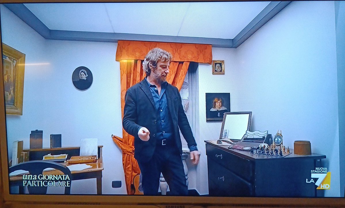 "in onore del RINASCIMENTO"... che storici del Cazzullo‼️ #unagiornataparticolare scambia Risorgimento con Rinascimento 😱😱 ... e parlando dalla casa di #GiuseppeMazzini 😱😱