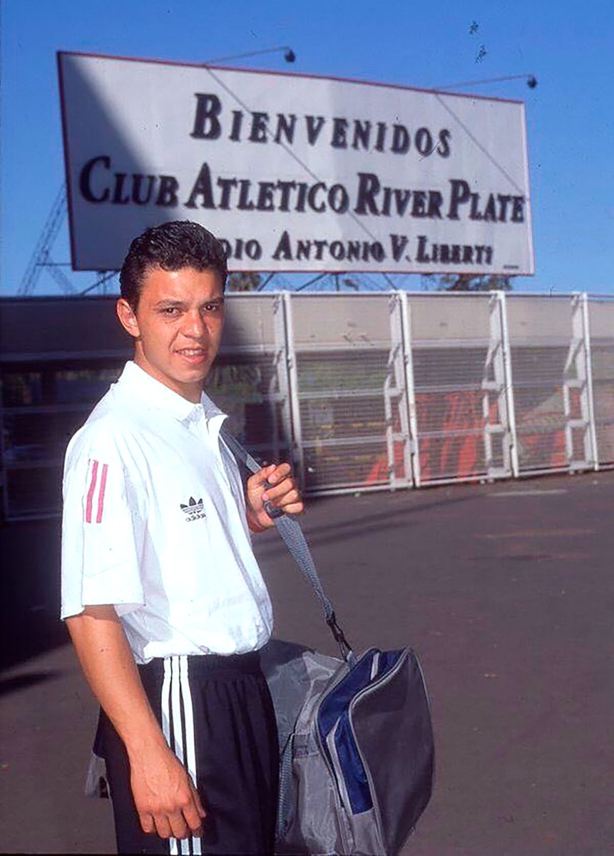 mishoedits's tweet photo. "Yo soy un chico de la casa. Yo soy un pibe de River"

"No voy a salir corriendo por un mal año deportivo, el que pensaba eso, no sabe lo que quiero este club" https://t.co/PabpTvDFk9