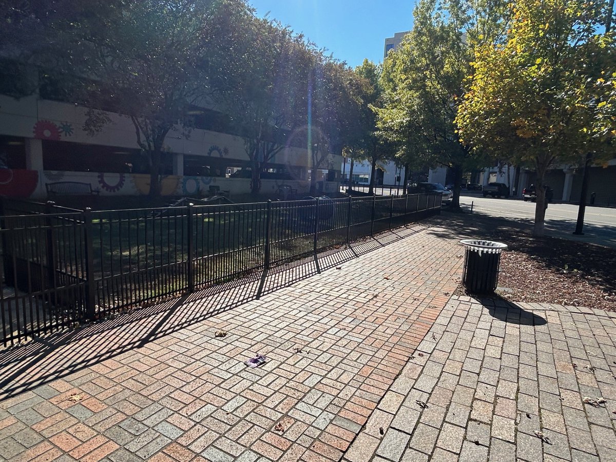 montgcitypandr's tweet image. The Rotary Dog Park has never looked better! With brand new fencing and a gate, it&apos;s looking fresh and ready for your pup. Bring out your dogs and friends and have a great afternoon playing in the park.

#funinmgm #ourmgm #dogparkfun