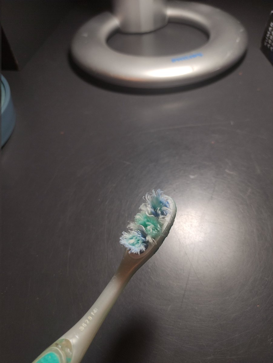 Bugün 4 yıllık diş fırçama veda ediyorum 🫡