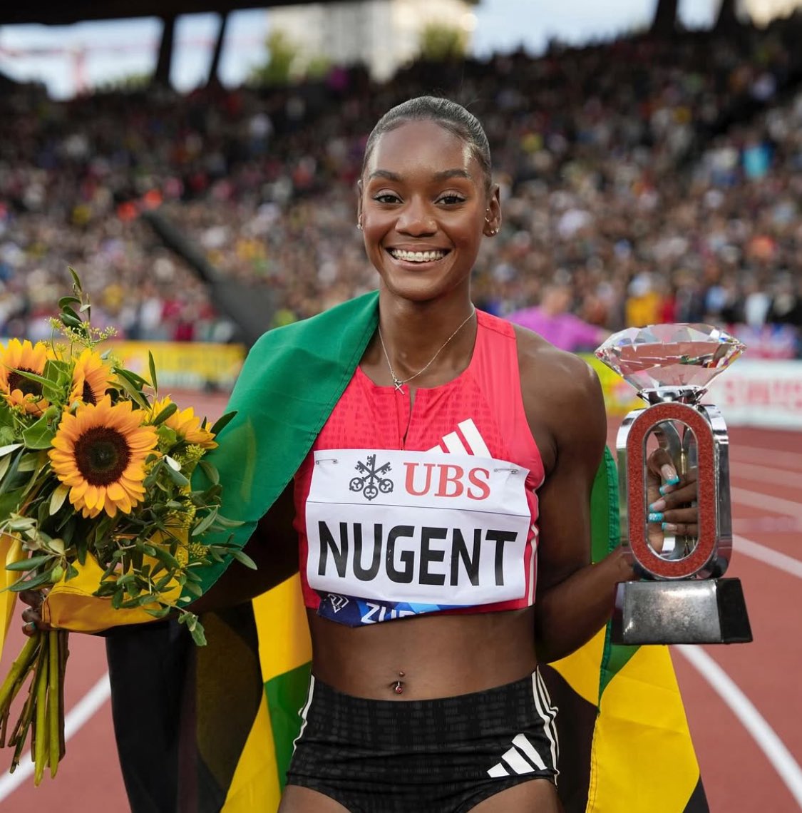 Jamaican 100mH NR holder Ackera Nugent switches to Glen Mills led Racers Track Club 

Via Ricardo Chambers

youtu.be/tX4AJRgjrdM?si…