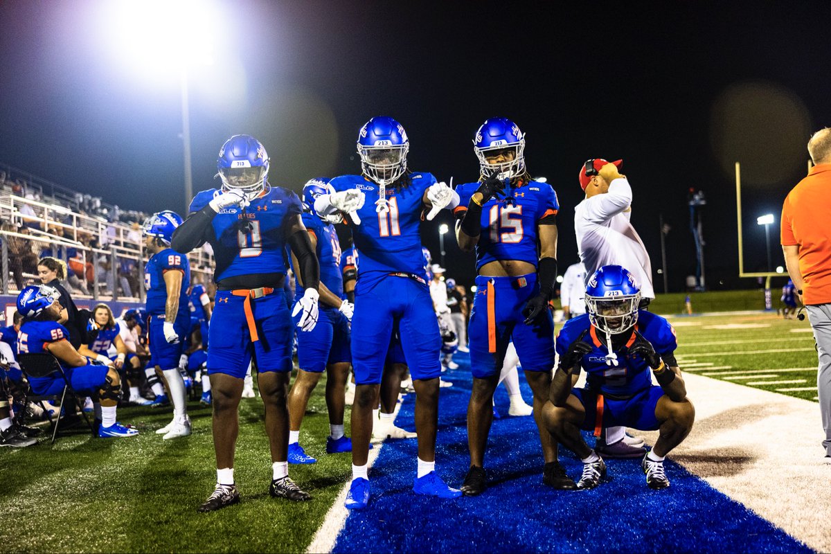 HCU Football tweet media