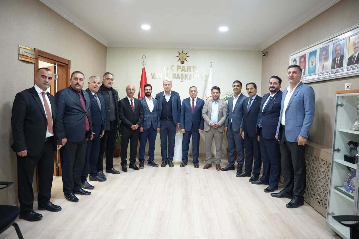 İl Başkanımız Abdulahat Arvas’ın başkanlığında haftalık olağan ilçe başkanları istişare toplantısı yapıldı.
@akparti
<a href="/abuyukgumus/">Ahmet Büyükgümüş</a> 
<a href="/MustafaAlkayis/">Av. Mustafa Alkayış</a> 
<a href="/merdogan02/">Mehmet ERDOĞAN</a>