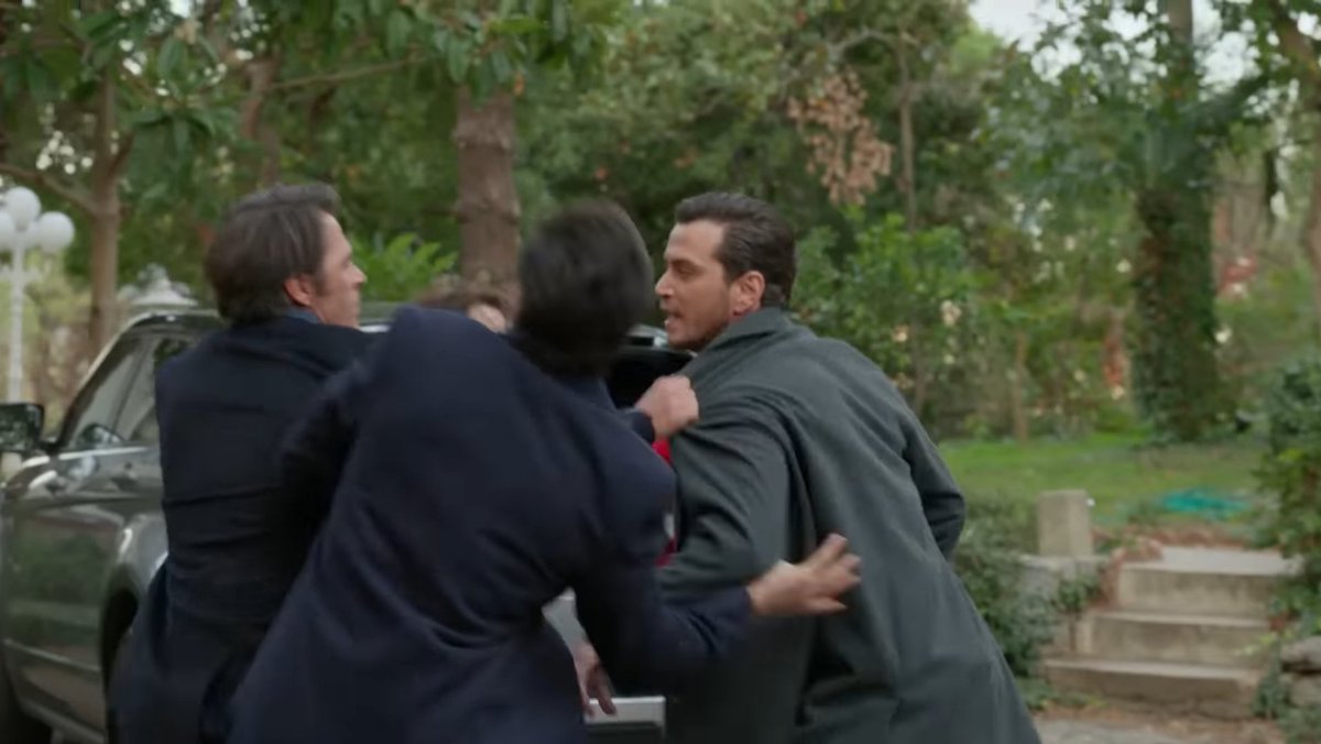 DaEfsun's tweet image. &quot;L*n sen nasıl bir adamsın?
L*n sen nasıl bir insansın?
Kardeşin o senin lan o senin kardeşin!! İnsan kardeşine yapar mı l*n bunu?&quot;

Tanıdık geldi mi? Devran diye bir arkadaş İmre diye bir kız için onun kardeşinden hesap sormuştu... 🥺😭 #Kıskanmak #Deha