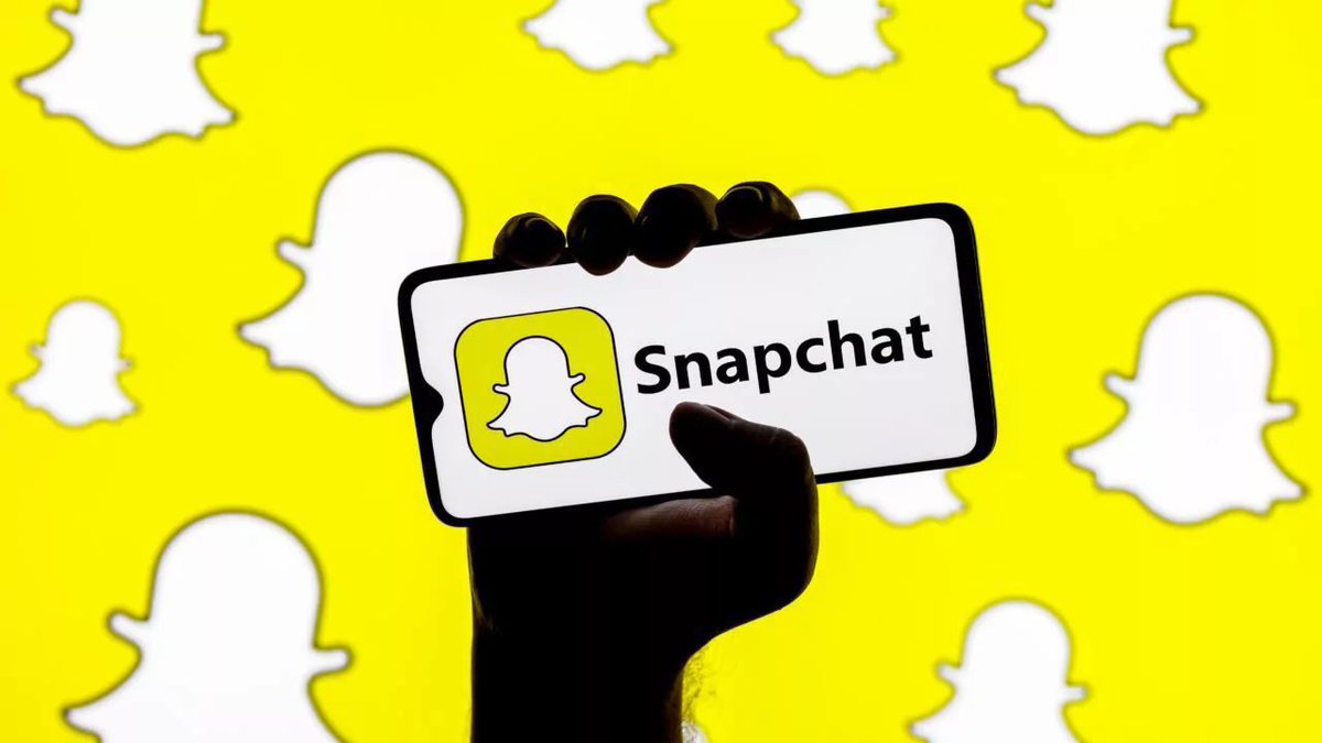 gurgavin's tweet image. *SNAP REV. $1.51B  EST. $1.49B ( BEAT ✅ )

*SNAP EPS - 6C, EST. ADJ EPS - 12C,  ( BEAT ✅ )

*SNAP MONTHLY ACTIVE USERS 943M UP 7% YoY  ( BEAT ✅ )

*ANNOUNCES NEW 500 MILLION BUYBACK ✅

$SNAP