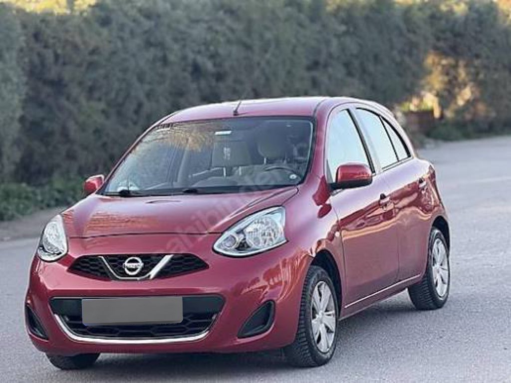 tali yoldan ana yola bağlanmaya çalışıyorsundur ama önündeki araç budur