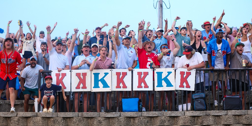 OleMissBSB's tweet image. 💯 days until we are back!