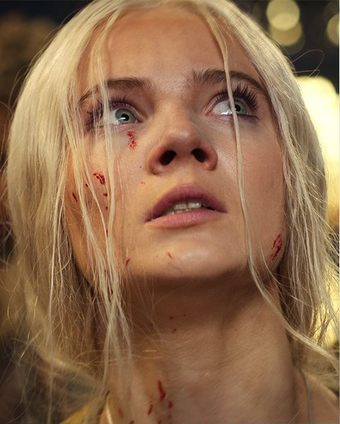 perseruna's tweet image. 'If you were to look at my Witcher books they're covered in grime, and certain pages there's blood. Hopefully, most of the time it's fake, and not my real split lip blood. The Witcher books came with me genuinely every single day [on set].'
— Freya Allan