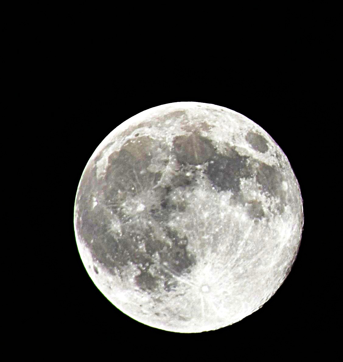 Lune du Castor, 05-11-2025, 300mm 1/500 f5.6 160 ISO